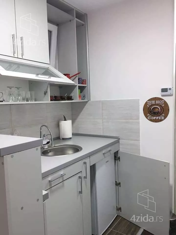 Garsonjera | 4zida