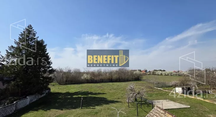 Četvoroiposoban stan | 4zida