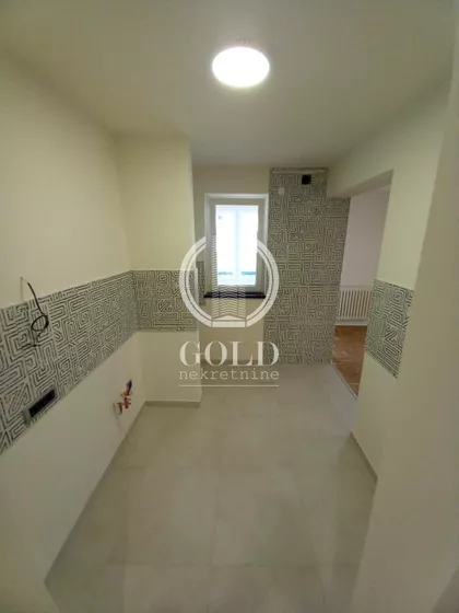 Cara Dušana | 4zida.rs