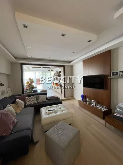 Ivana Boldižara | 4zida.rs