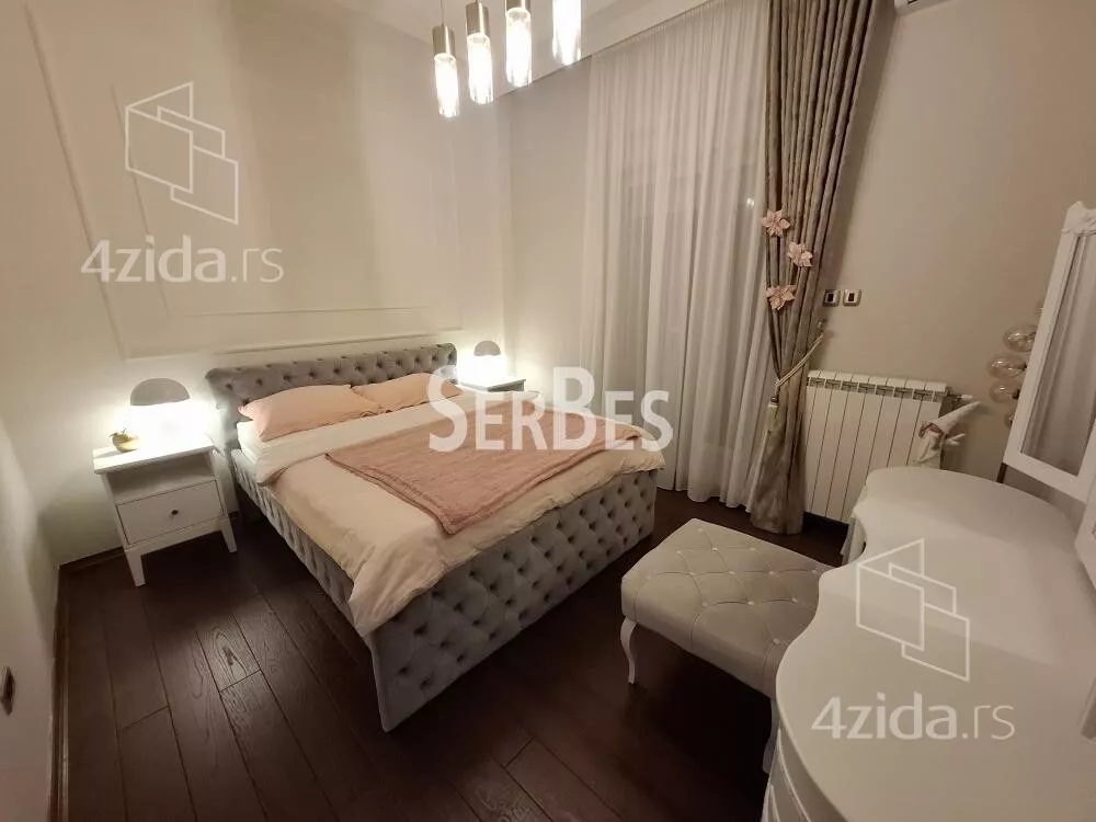 Petosoban stan | 4zida