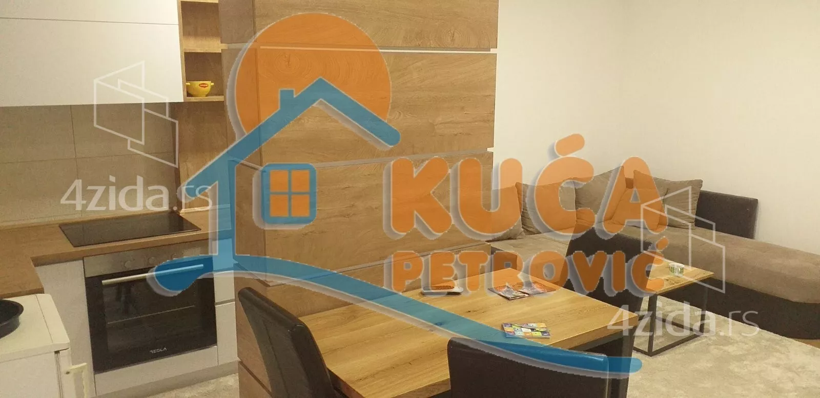 Jednoiposoban stan | 4zida