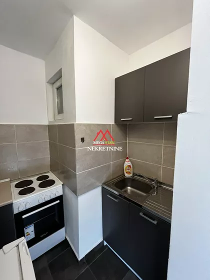 Janka Čmelika | 4zida.rs