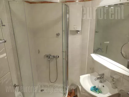 HILANDARSKA OKOLINA | 4zida.rs