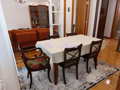 Mike Alasa | 4zida.rs