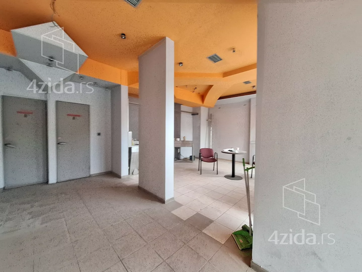Lokal | 4zida