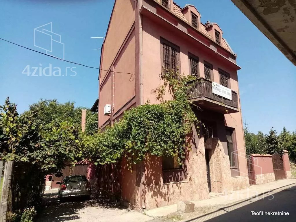 3-etažna kuća | 4zida