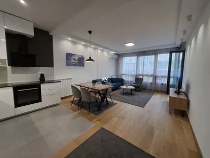 Tadije Sondermajera | 4zida.rs