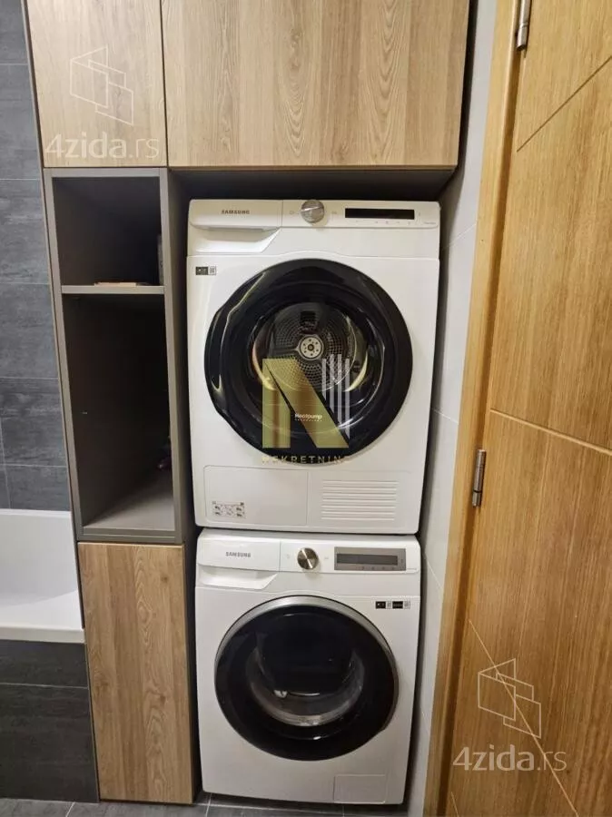 Četvoroiposoban stan | 4zida