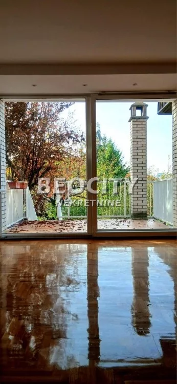 Ulofa Palmea | 4zida.rs