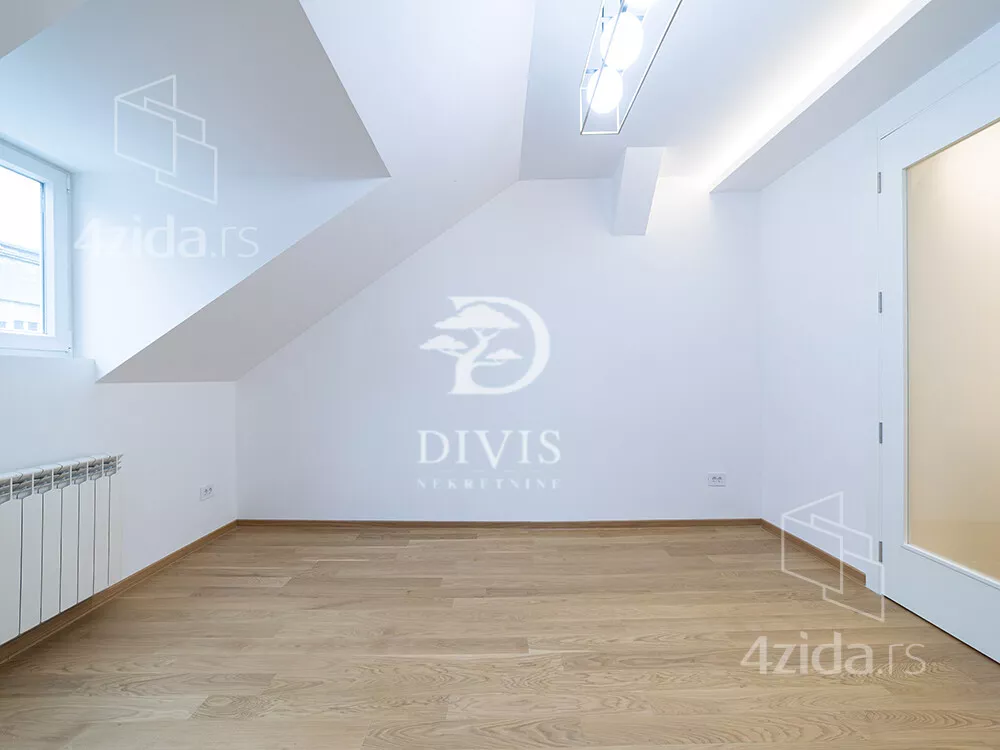 Četvoroiposoban stan | 4zida