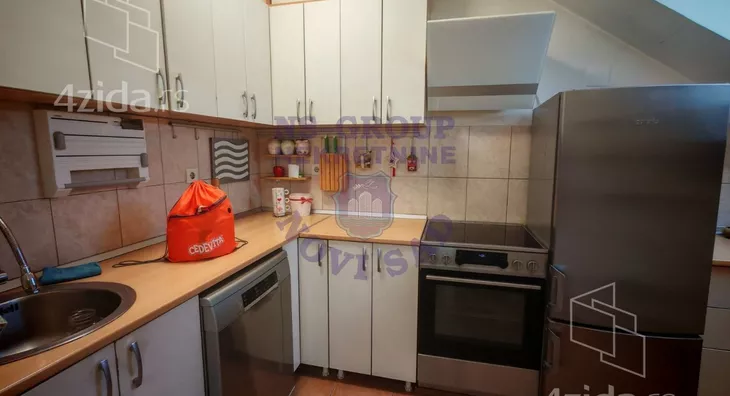 Petosoban stan | 4zida