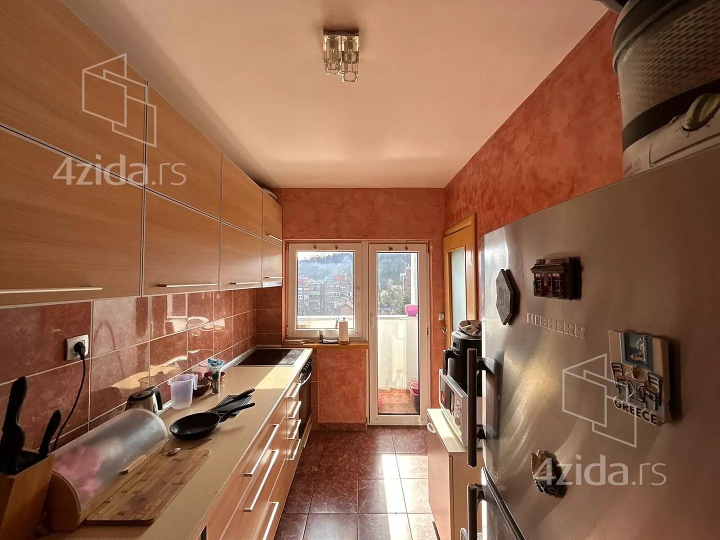 Četvoroiposoban stan | 4zida