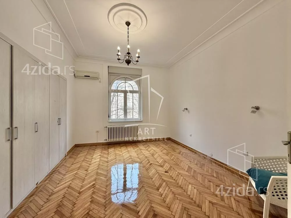 Šestosoban stan | 4zida