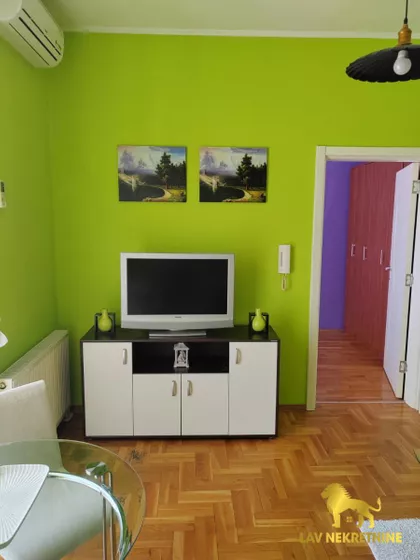 TONE HADŽIĆA | 4zida.rs