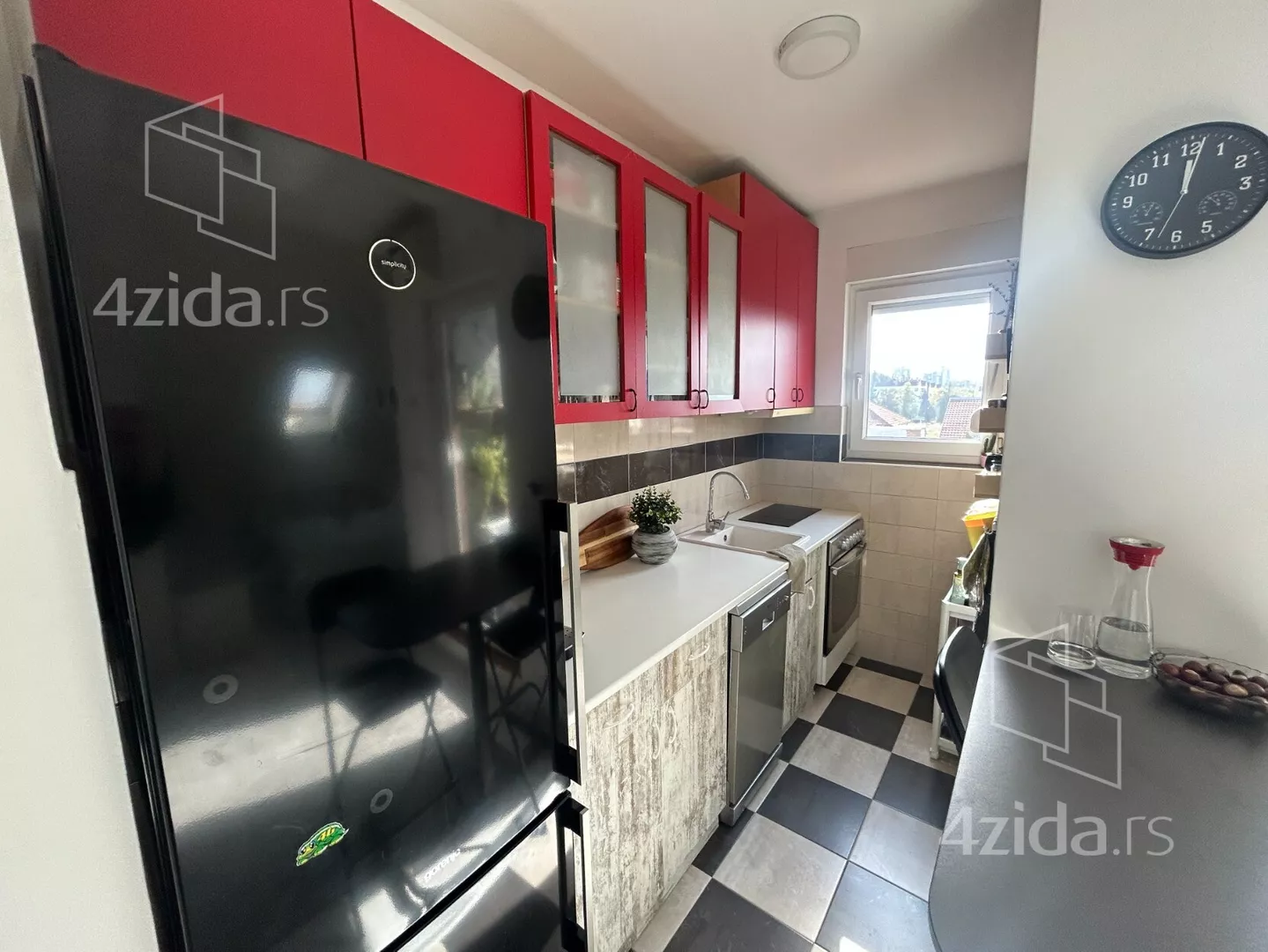 Jednoiposoban stan | 4zida