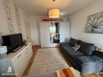 Ustanička | 4zida.rs