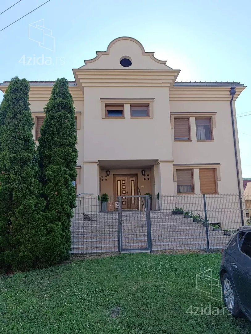 3-etažna kuća | 4zida