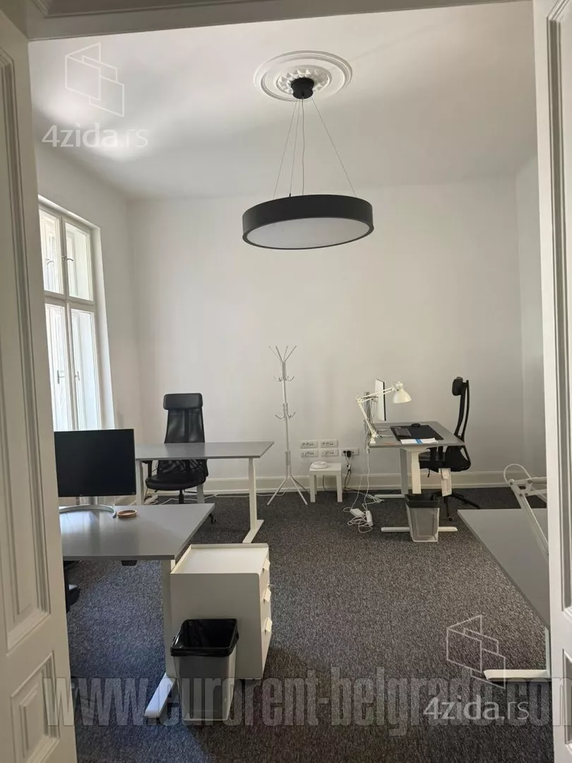 Četvoroiposoban stan | 4zida