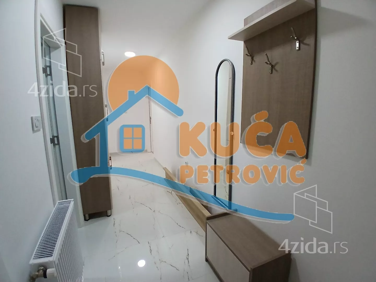 Jednoiposoban stan | 4zida