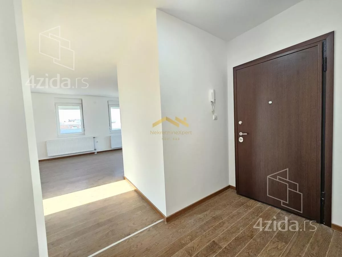 Šestosoban stan | 4zida