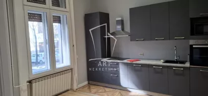 Francuska | 4zida.rs