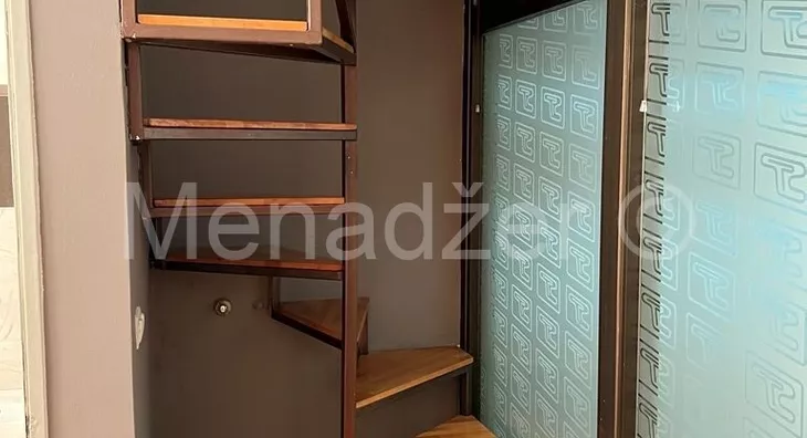 Lokal | 4zida
