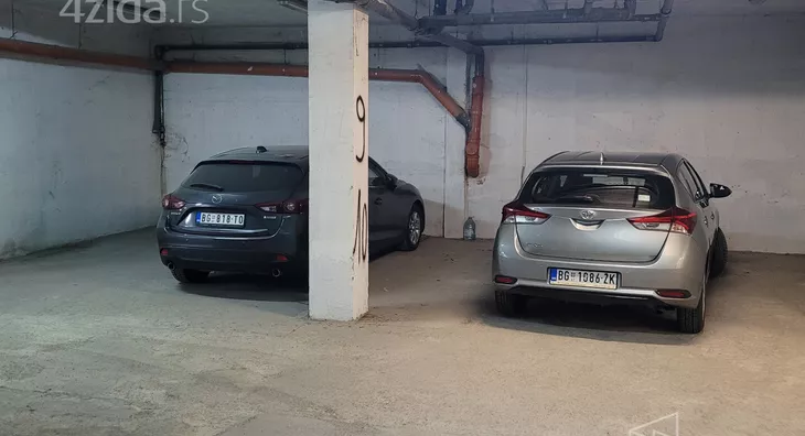 Garaža | 4zida
