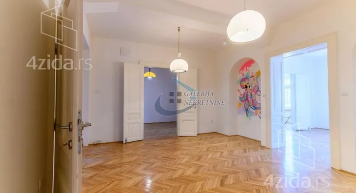 Četvoroiposoban stan | 4zida