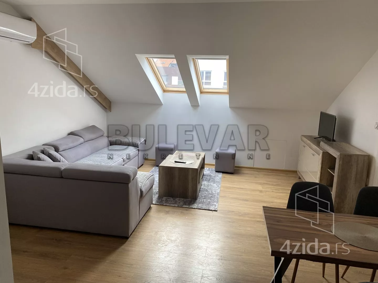 Dvoiposoban stan | 4zida