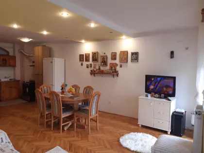 Braće Jovanovića 99 | 4zida.rs