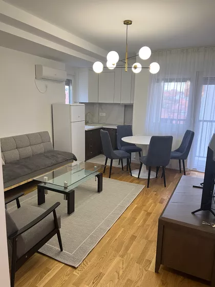 Kneza Mihaila 98 | 4zida.rs