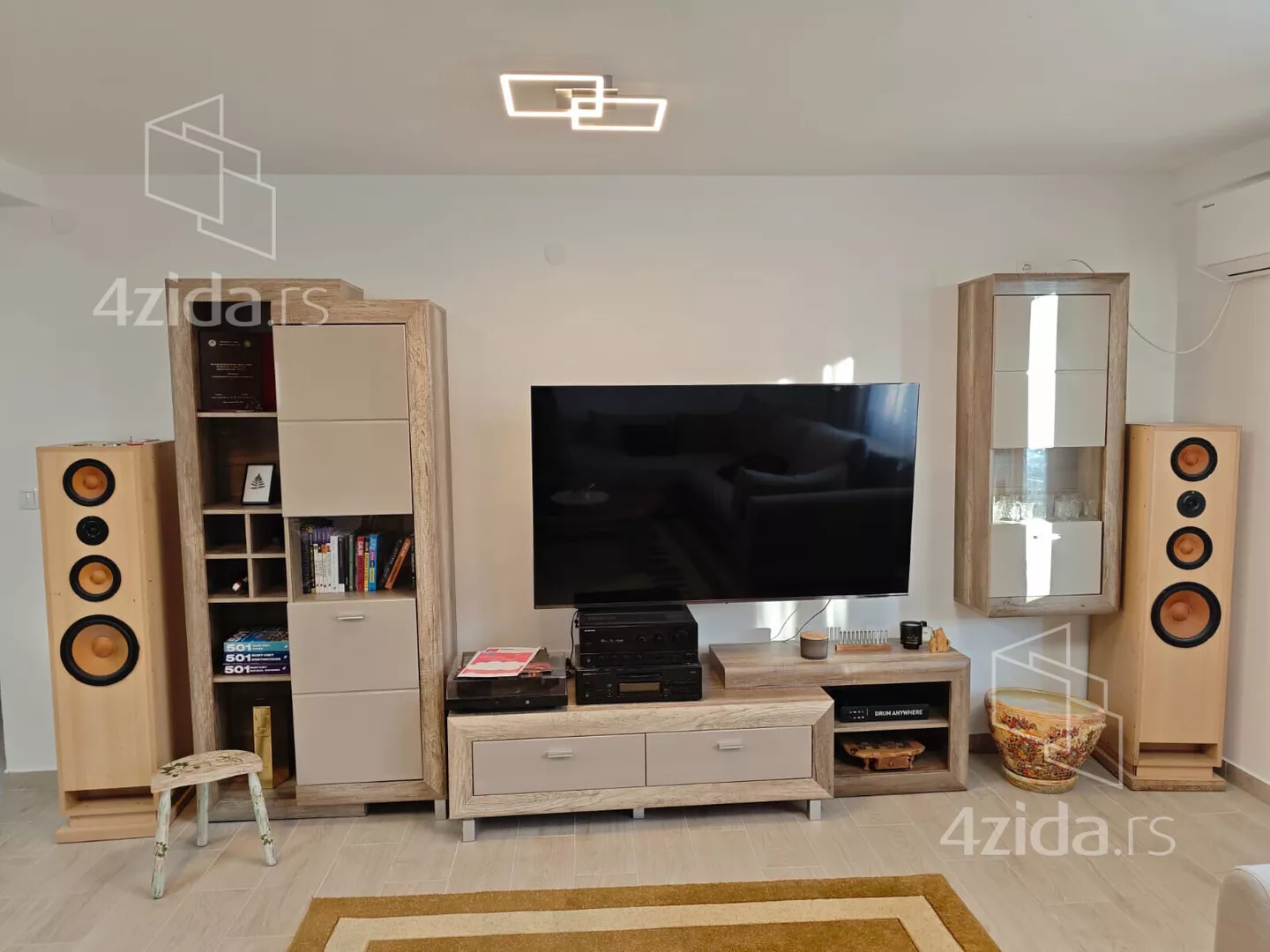 Dvoiposoban stan | 4zida