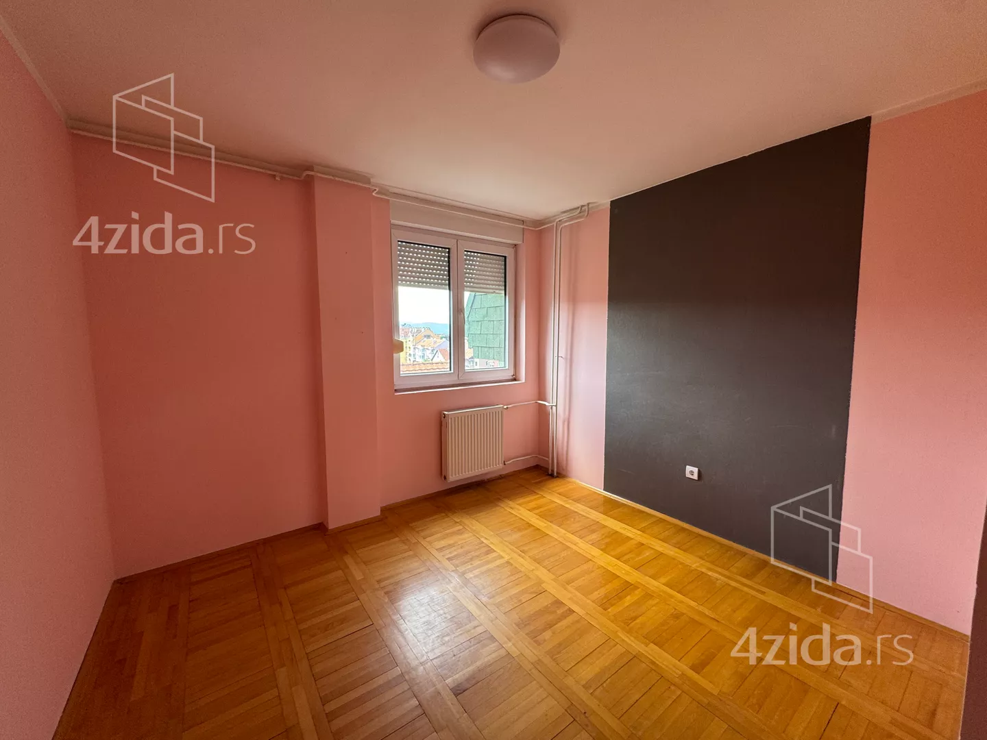 Četvoroiposoban stan | 4zida