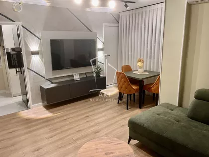 Ustanička | 4zida.rs