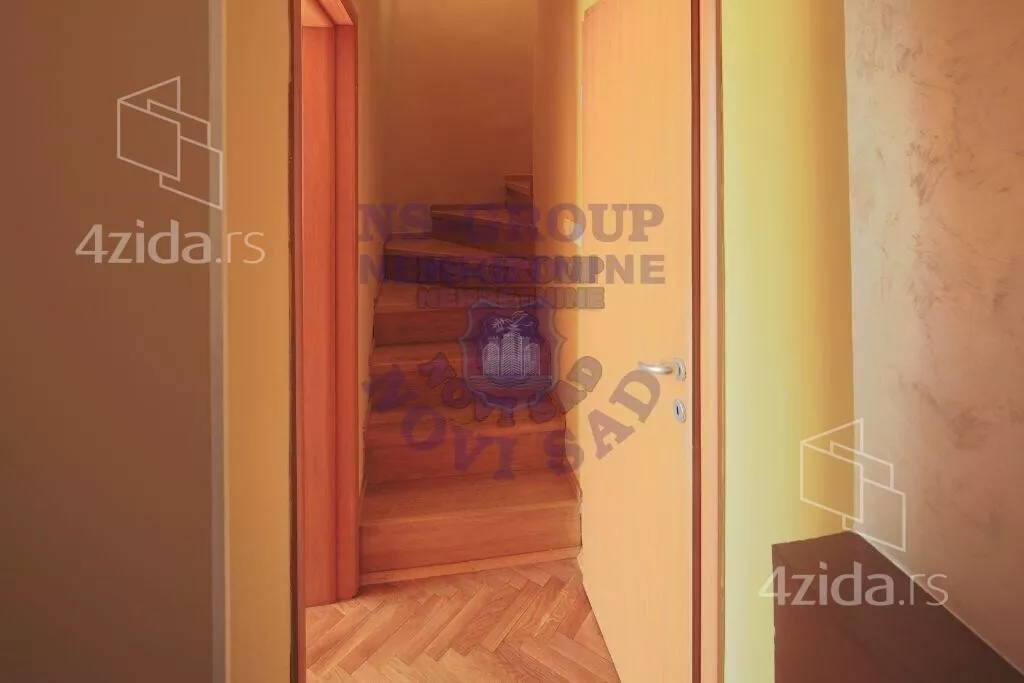 Četvoroiposoban stan | 4zida