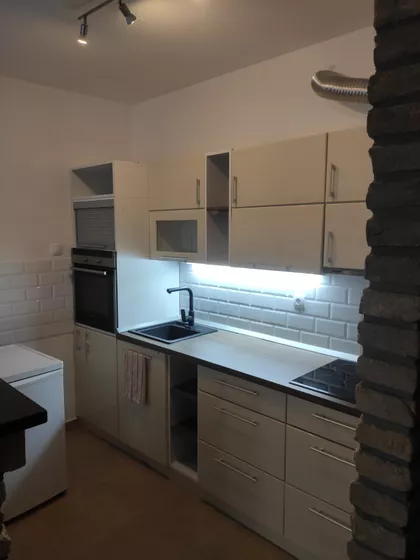 Teslino Naselje | 4zida.rs