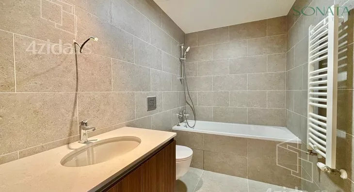 Šestosoban stan | 4zida