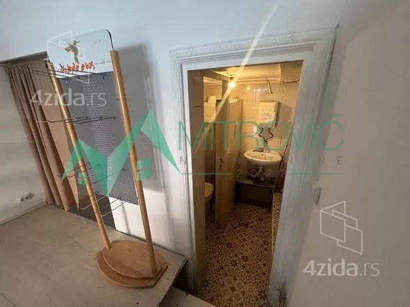 Lokal | 4zida