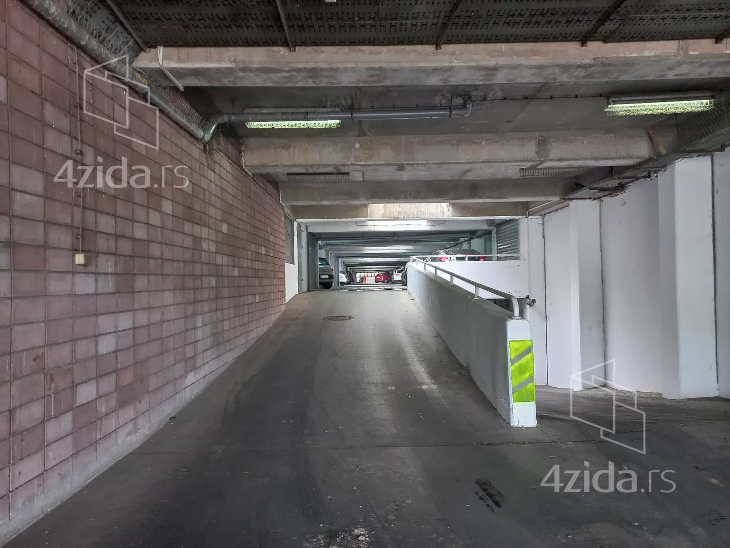 Parking | 4zida
