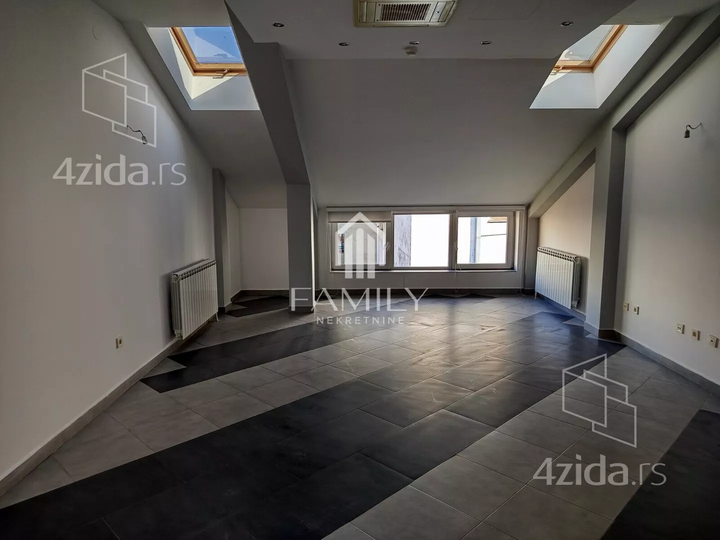 Poslovni prostor | 4zida