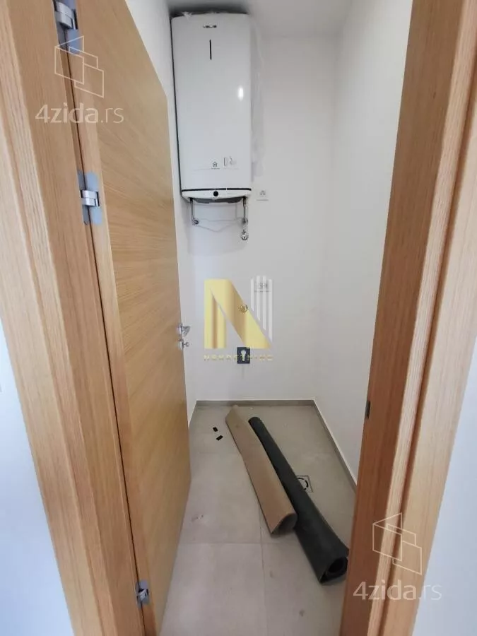 Četvoroiposoban stan | 4zida