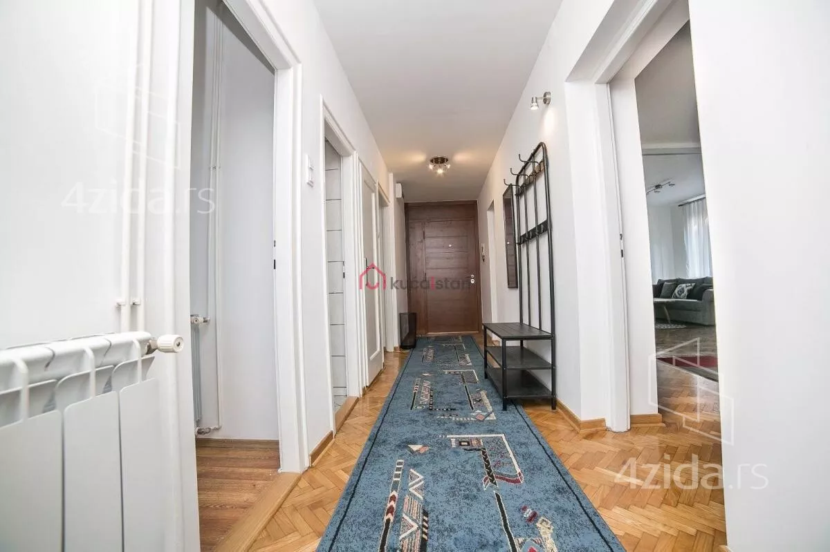 Troiposoban stan | 4zida