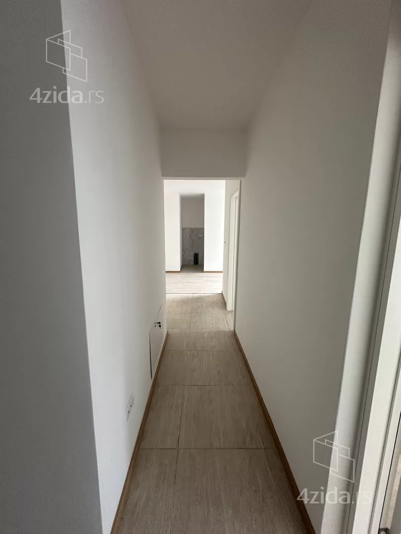 Četvoroiposoban stan | 4zida