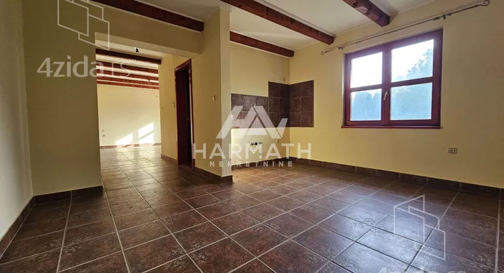 Poslovna zgrada | 4zida