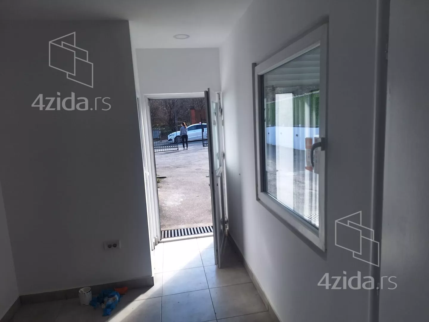 Poslovni prostor | 4zida