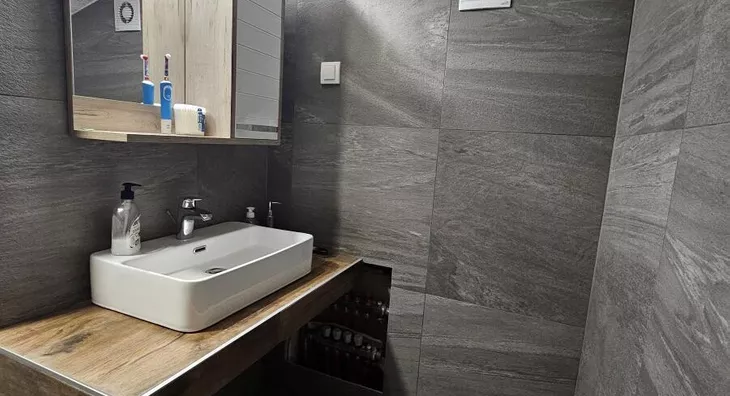 Šestosoban stan | 4zida