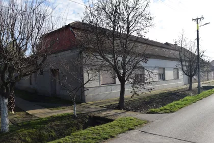 Ive Lole Ribara 10 | 4zida.rs