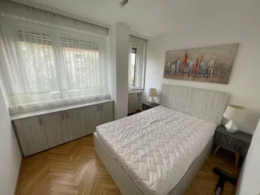 Narodnih Heroja 25
