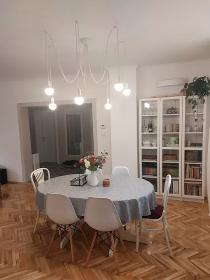 Devet Jugovića | 4zida.rs